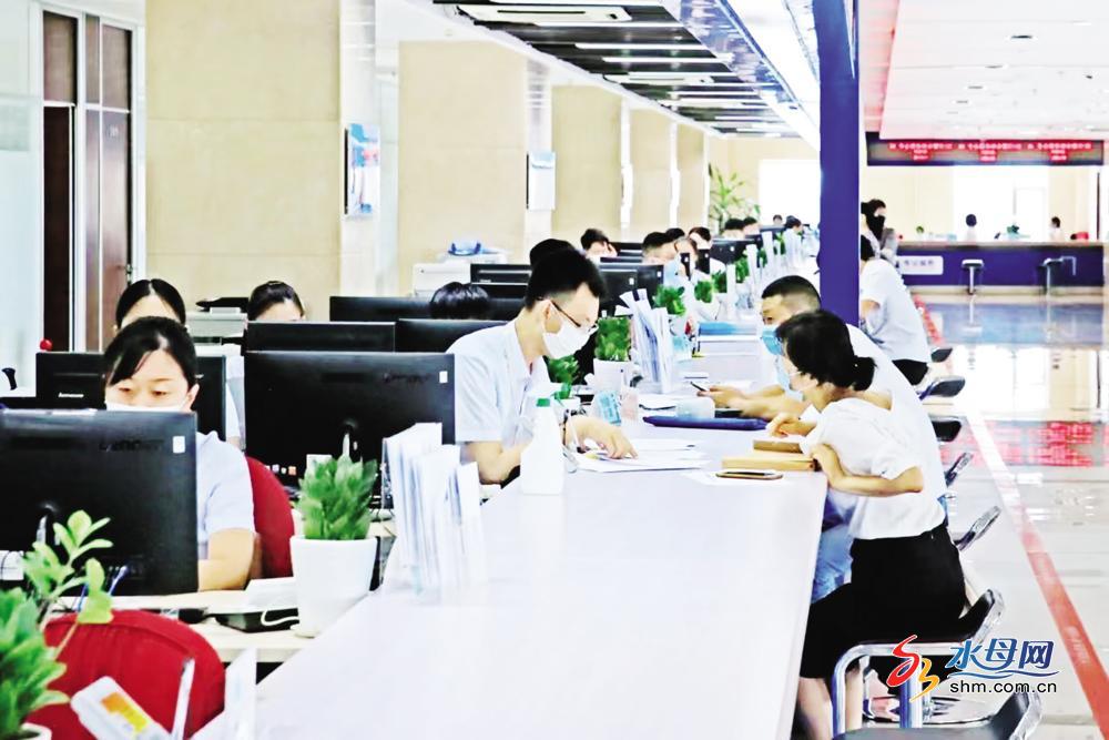奋进新征程建功新时代烟台黄渤海新区开展集成式改革首推窗口一刻办服务